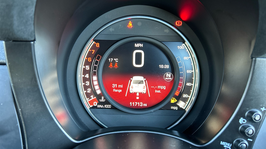 Abarth 695 2024 24 Abarth 695 1.4 T-jet 180 Competizione Black #15
