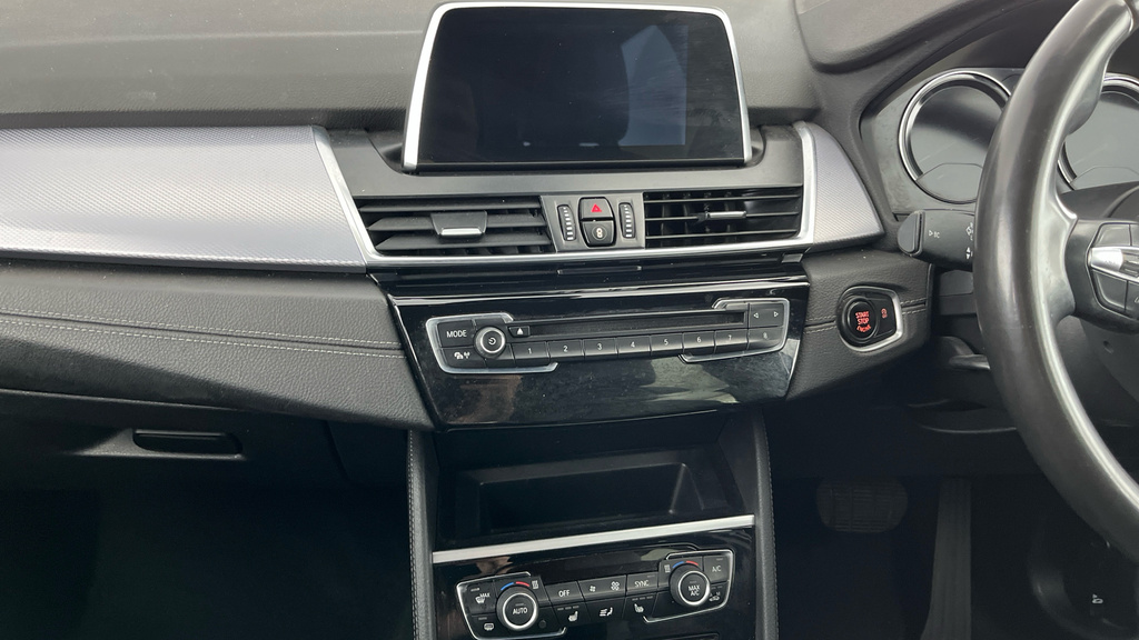 BMW 2 Series Gran Tourer 220D M Sport Step White #22