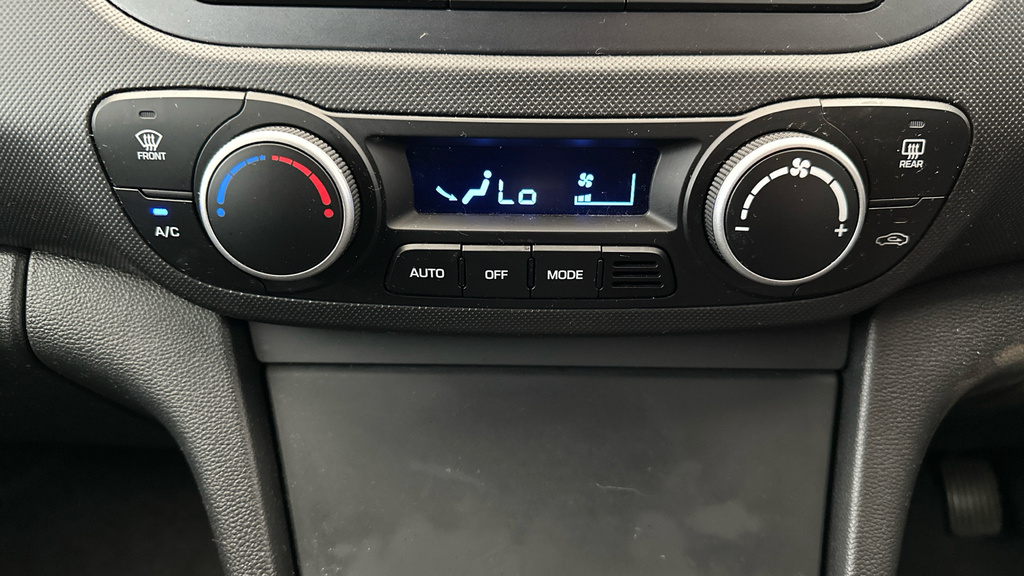 Hyundai I10 1.0 Go Se 65 Bhp White #12