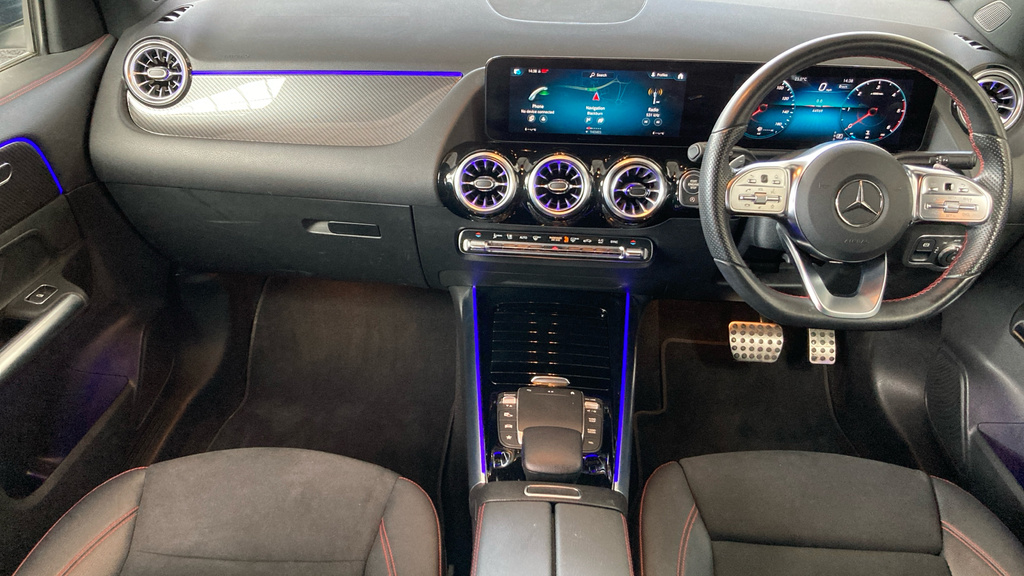 Mercedes-Benz GLA Class Gla 180 Amg Line Premium Black #11