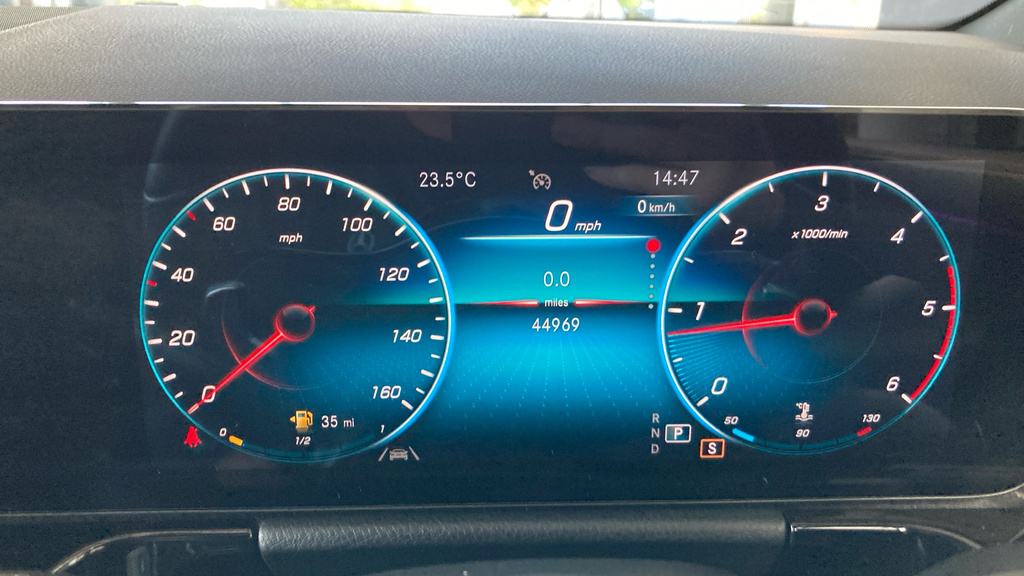 Mercedes-Benz GLA Class Gla 180 Amg Line Premium Black #13