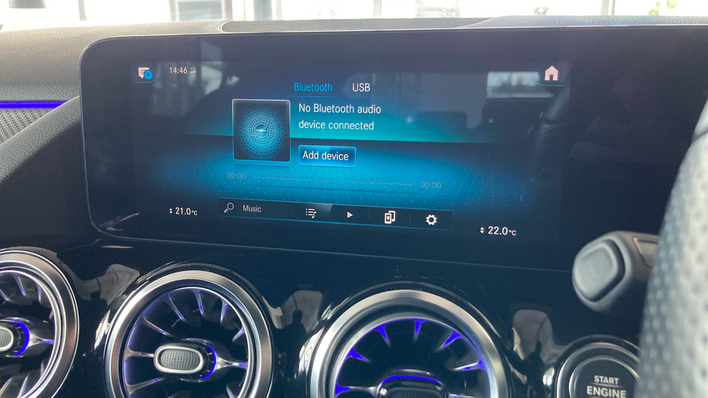 Mercedes-Benz GLA Class Gla 180 Amg Line Premium Black #46