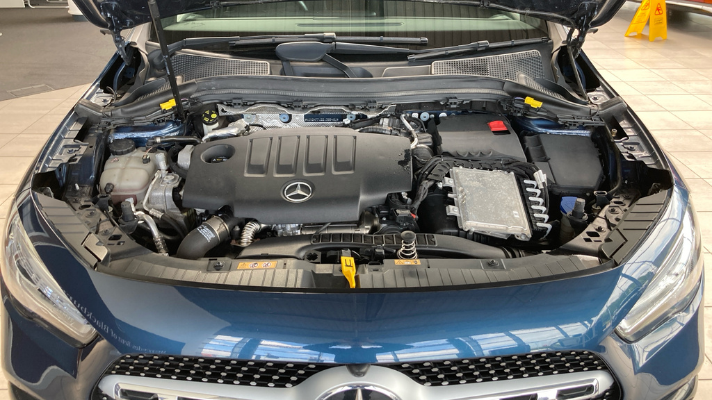 Mercedes-Benz GLA Class Gla 180 Amg Line Premium Black #16