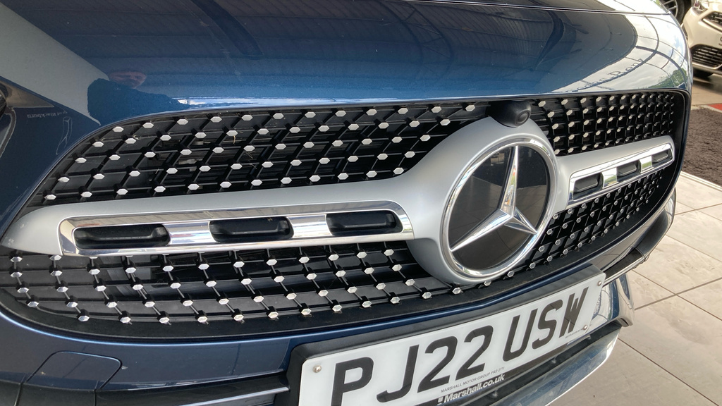 Mercedes-Benz GLA Class Gla 180 Amg Line Premium Black #33