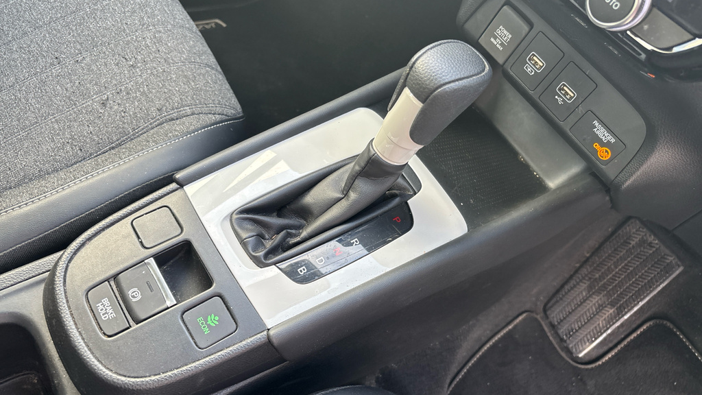 Honda Jazz Jazz Sr I-mmd Cvt White #38