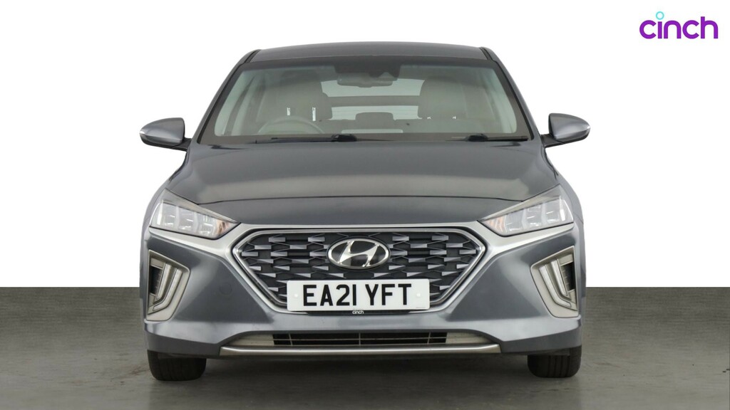 Hyundai Ioniq Hatchback White #8