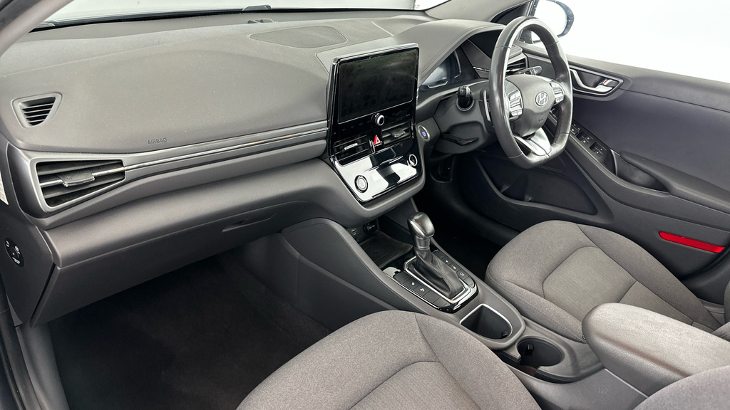 Hyundai Ioniq Hatchback White #11