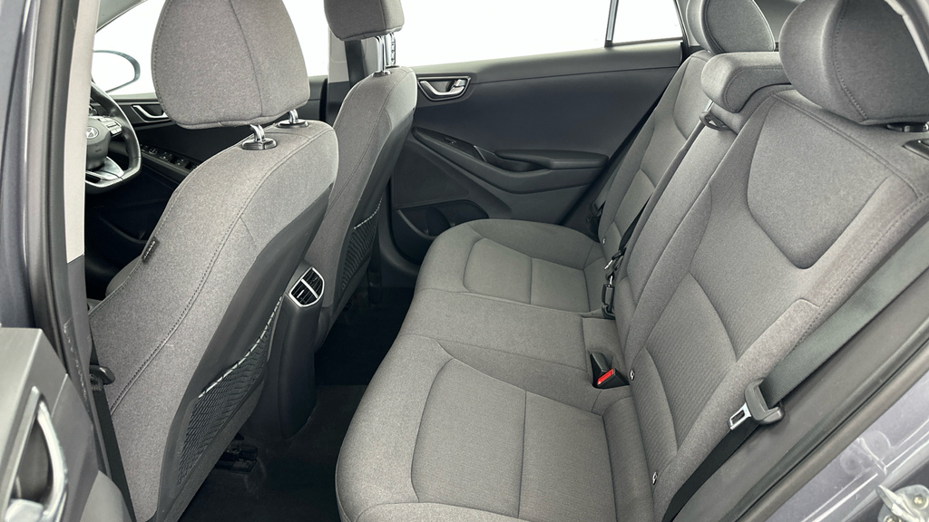 Hyundai Ioniq Hatchback White #18