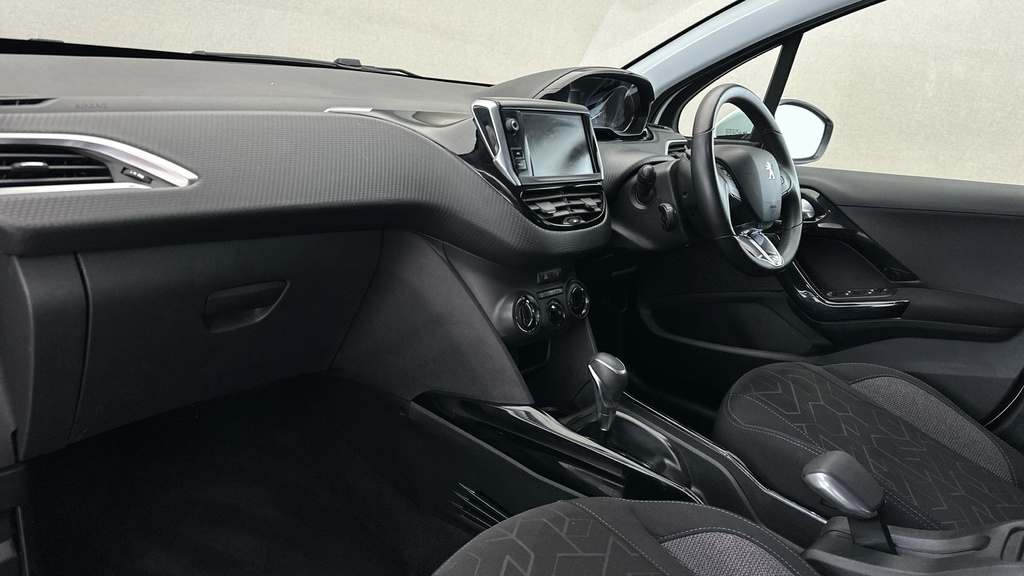 Peugeot 2008 1.2 Puretech Gt Line Grey #11