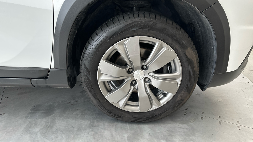 Peugeot 2008 1.2 Puretech Gt Line Grey #25