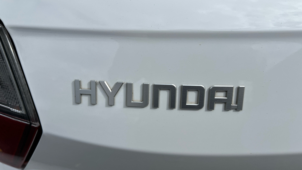 Hyundai I10 1.0 63 Advance Nav Red #21