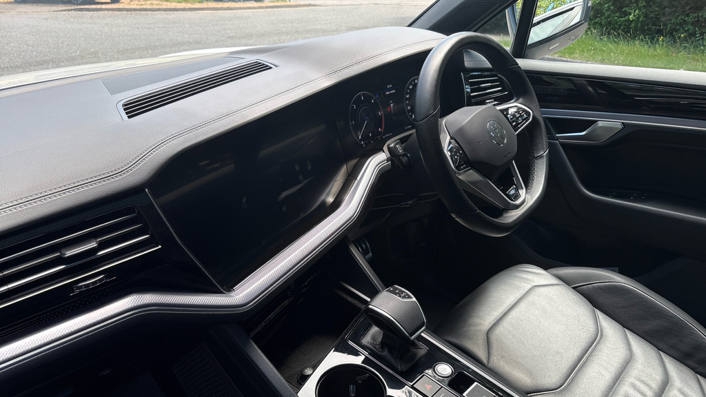 Volkswagen Touareg R-line Tech Plus Grey #19