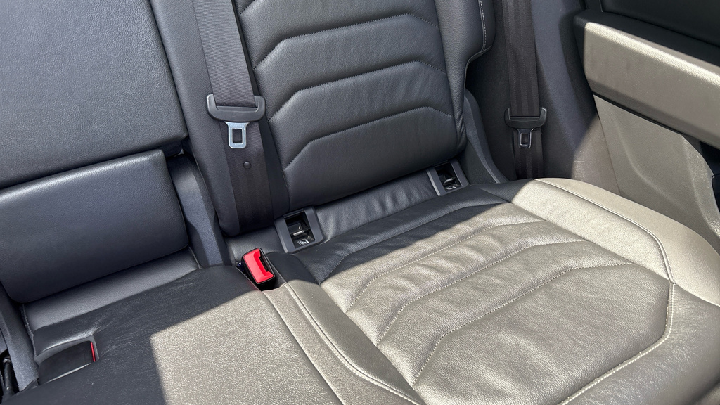 Volkswagen Touareg R-line Tech Plus Grey #30