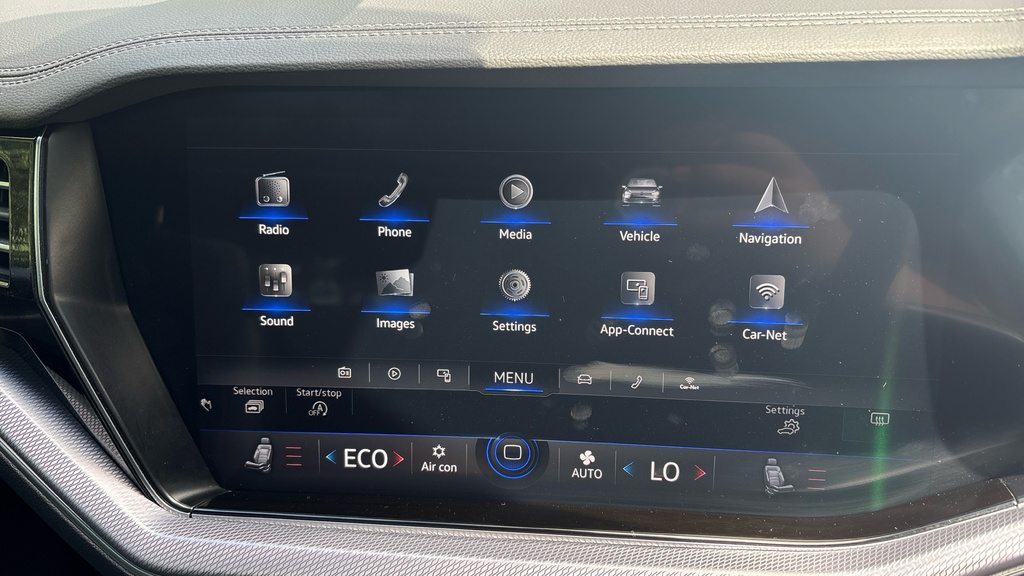 Volkswagen Touareg R-line Tech Plus Grey #40