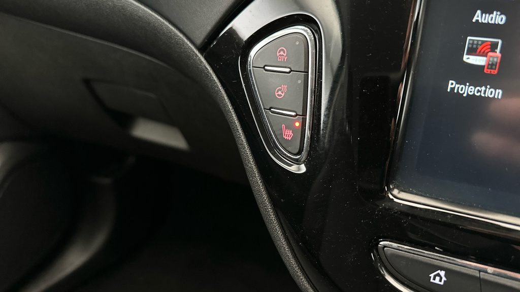 Vauxhall Corsa 1.4 Energy Ac Ecoflex 74 Bhp Red #11