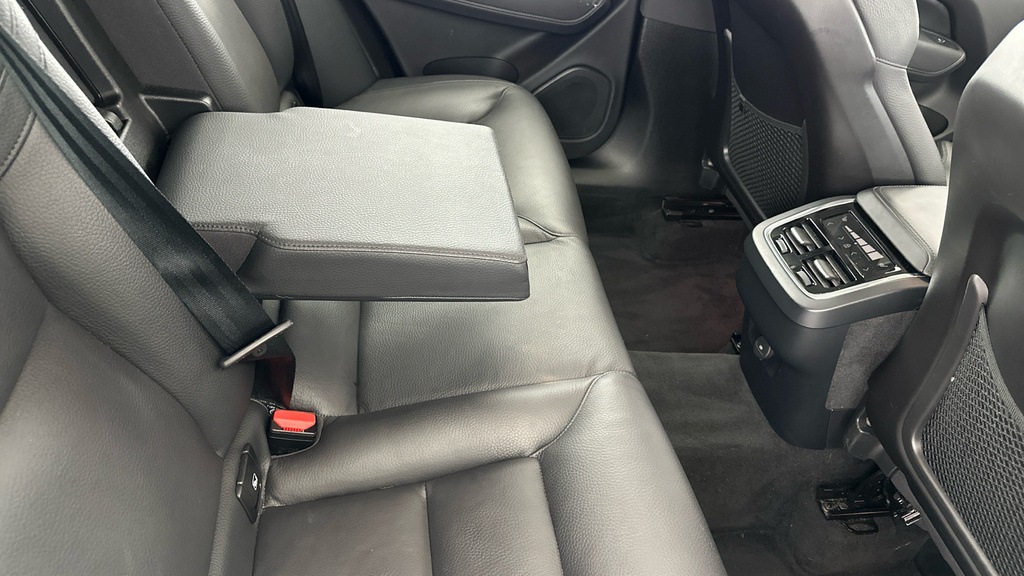 Volvo XC60 2.0 B4d Plus Dark Awd Geartronic Grey #31