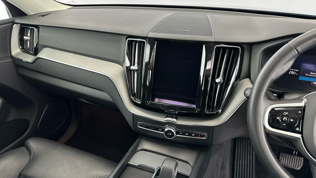 Volvo XC60 2.0 B4d Plus Dark Awd Geartronic Grey #16