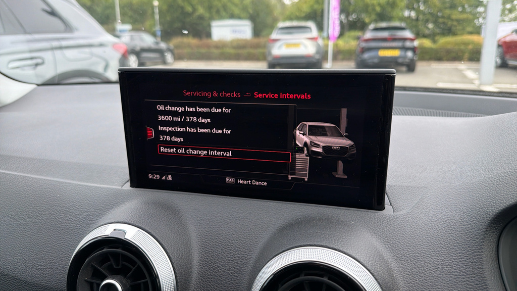 Audi Q2 35 Tfsi Black Edition S Tronic Cs 2023 Red #21
