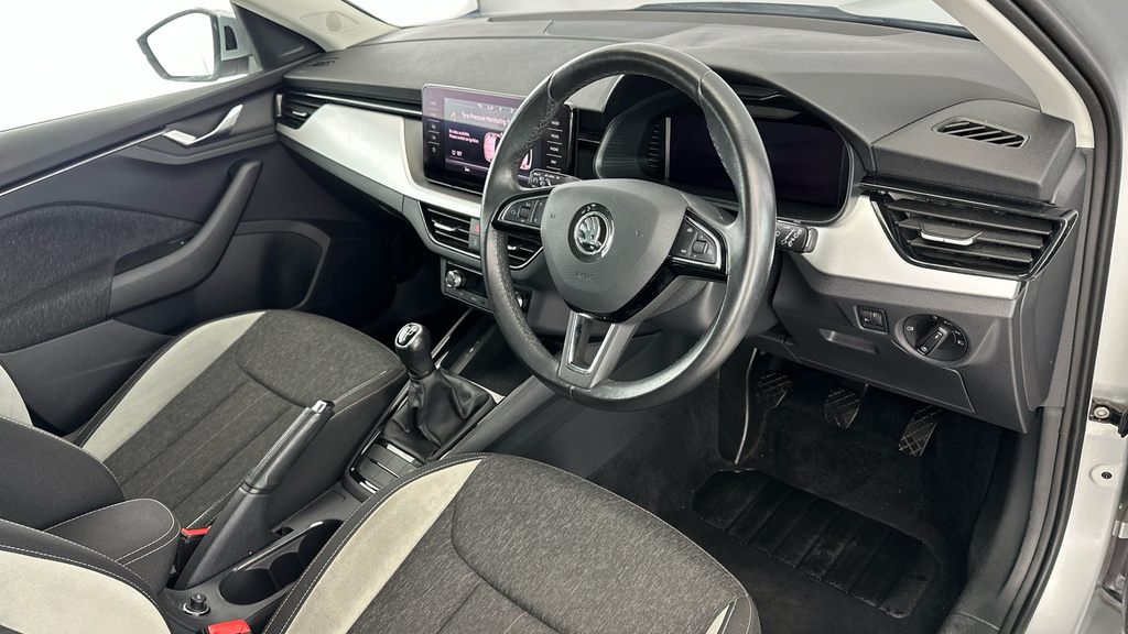 Skoda Kamiq Suv Blue #9