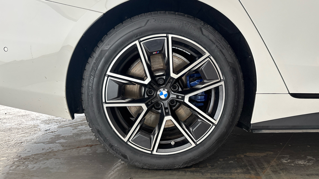 BMW i4 210Kw Edrive35 Sport 70Kwh 2025 White #22