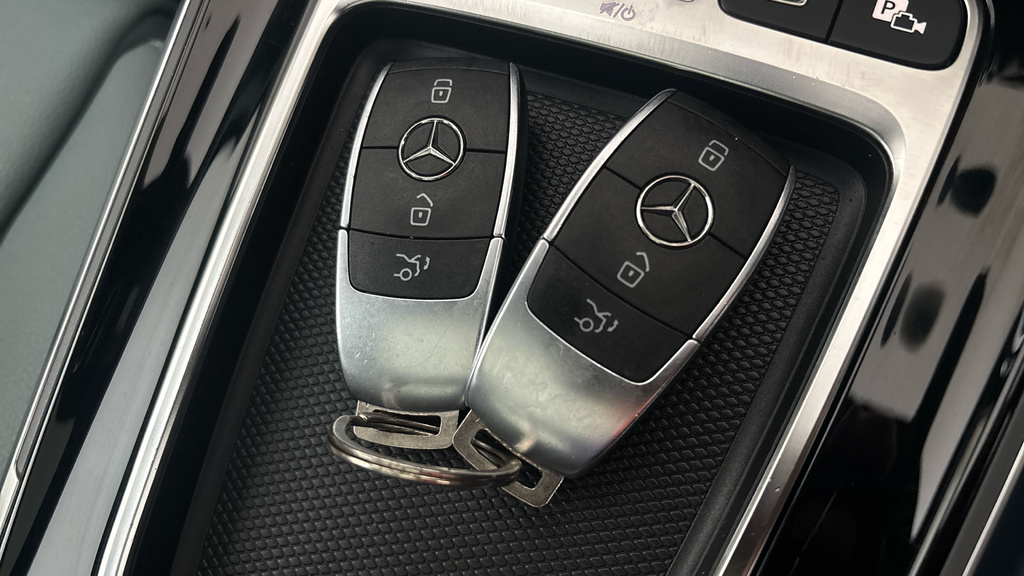 Mercedes-Benz EQB Amg Line Grey #13
