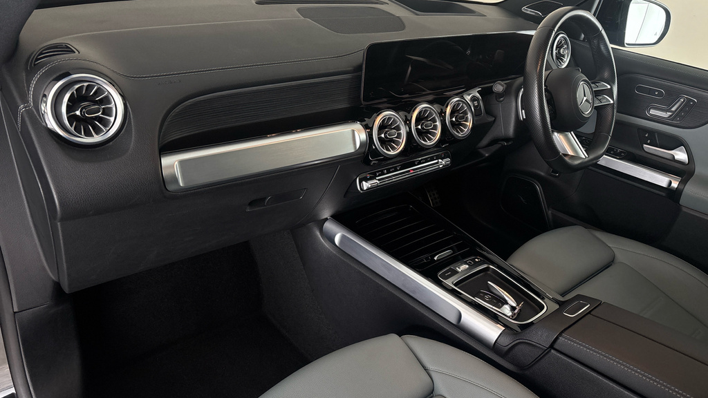 Mercedes-Benz EQB Amg Line Grey #9