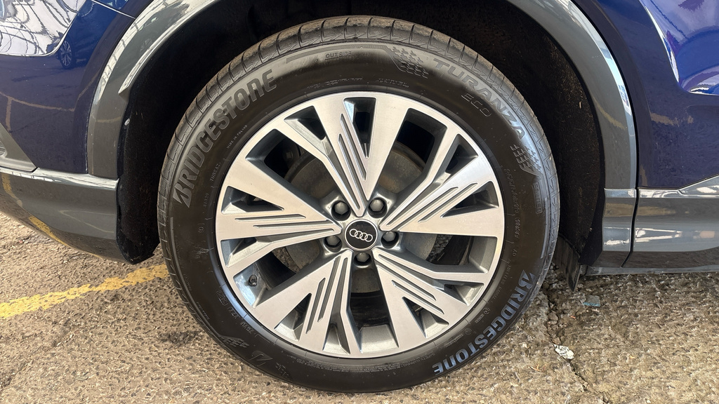 Audi Q4 E Tron 210Kw 45 82Kwh Sport Leather Black #22