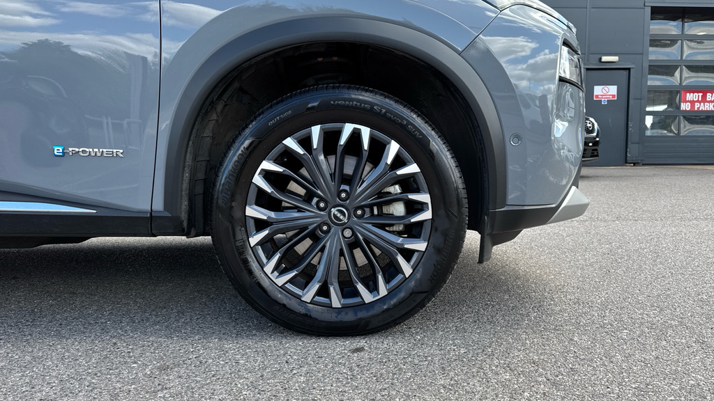 Nissan X-Trail Acenta Premium Silver #18