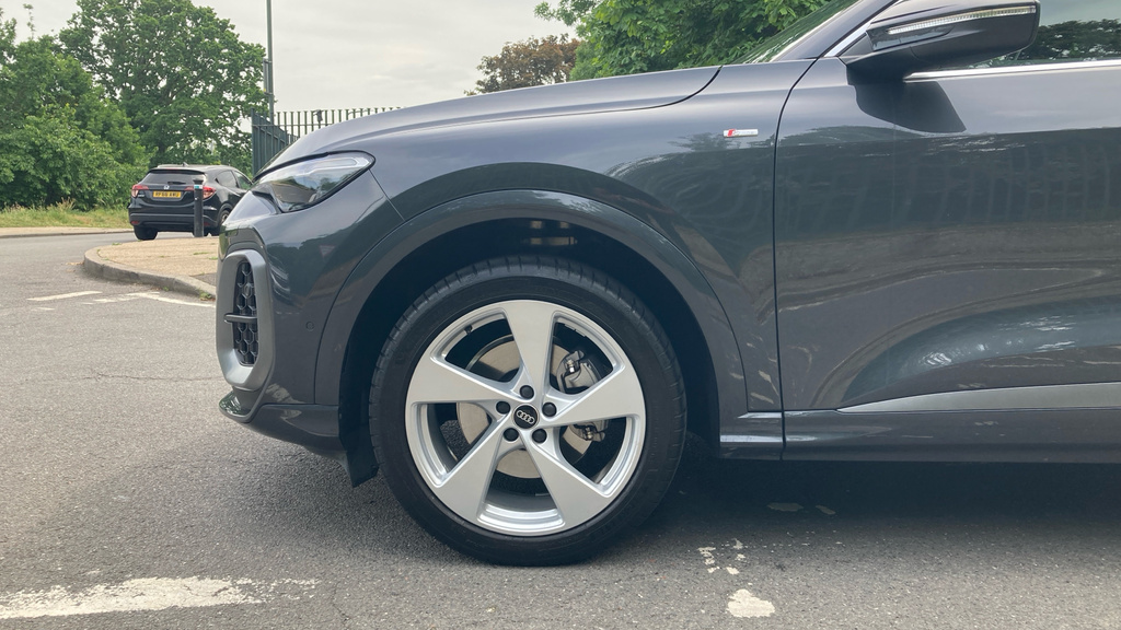 Audi Q5 Sq5 Tfsi Quattro Launch Edition S Tronic Blue #18
