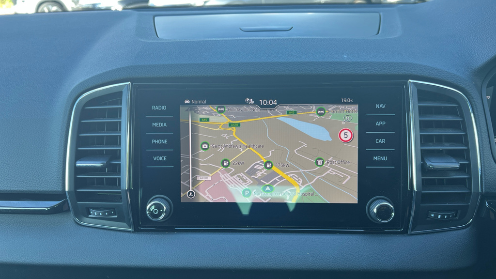 Skoda Karoq Se Drive Silver #15