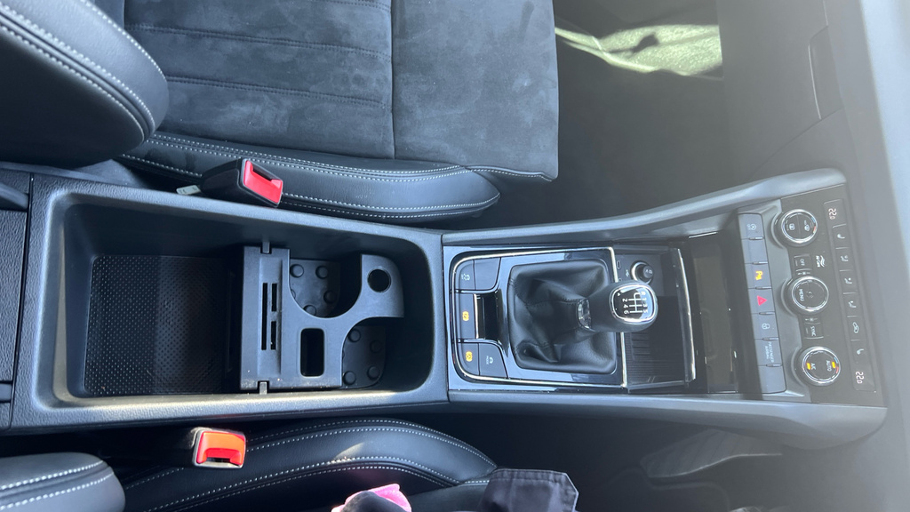 Skoda Karoq Se Drive Silver #32