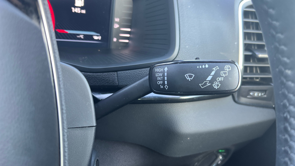Skoda Karoq Se Drive Silver #37