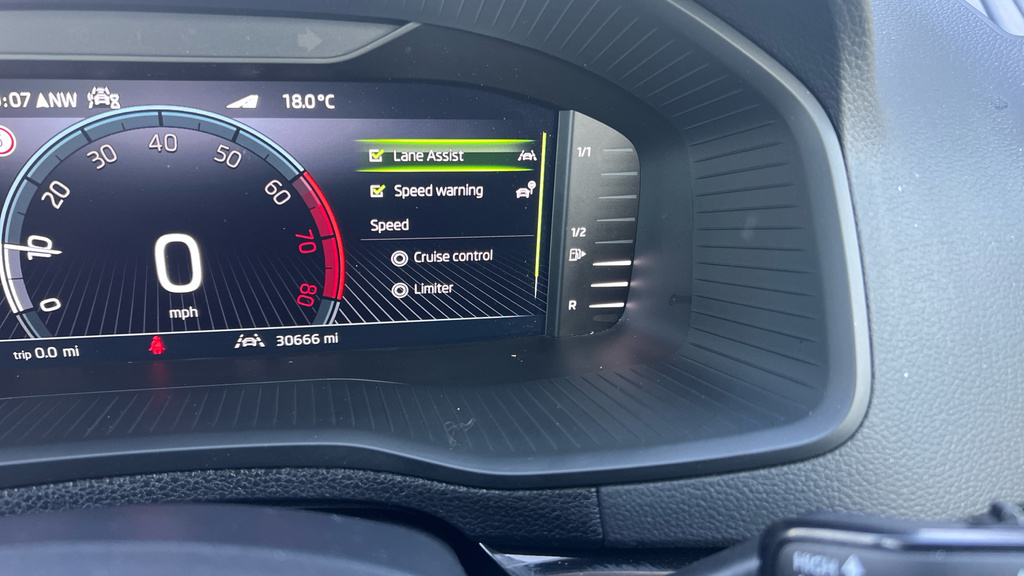 Skoda Karoq Se Drive Silver #39