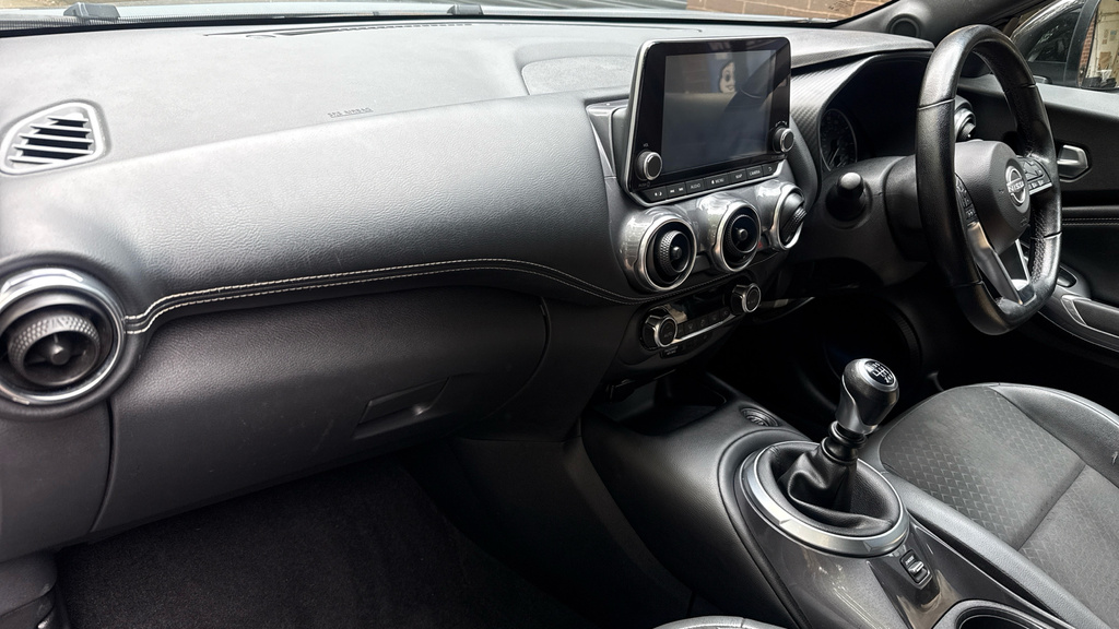 Nissan Juke 1.0 Dig-t Visia White #13
