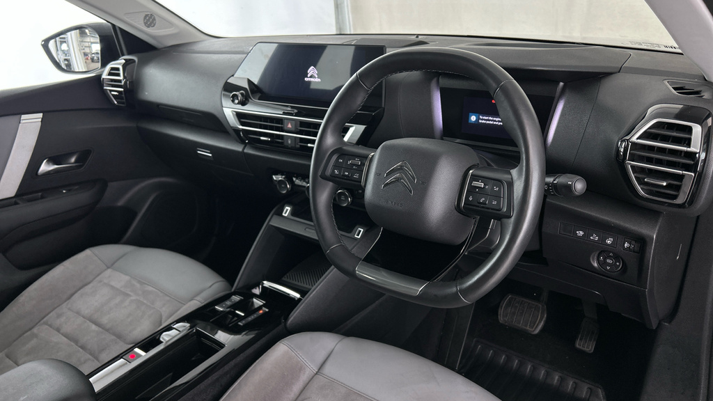 Citroen e-C4 50Kwh Shine Plus 7.4Kw Charger #11