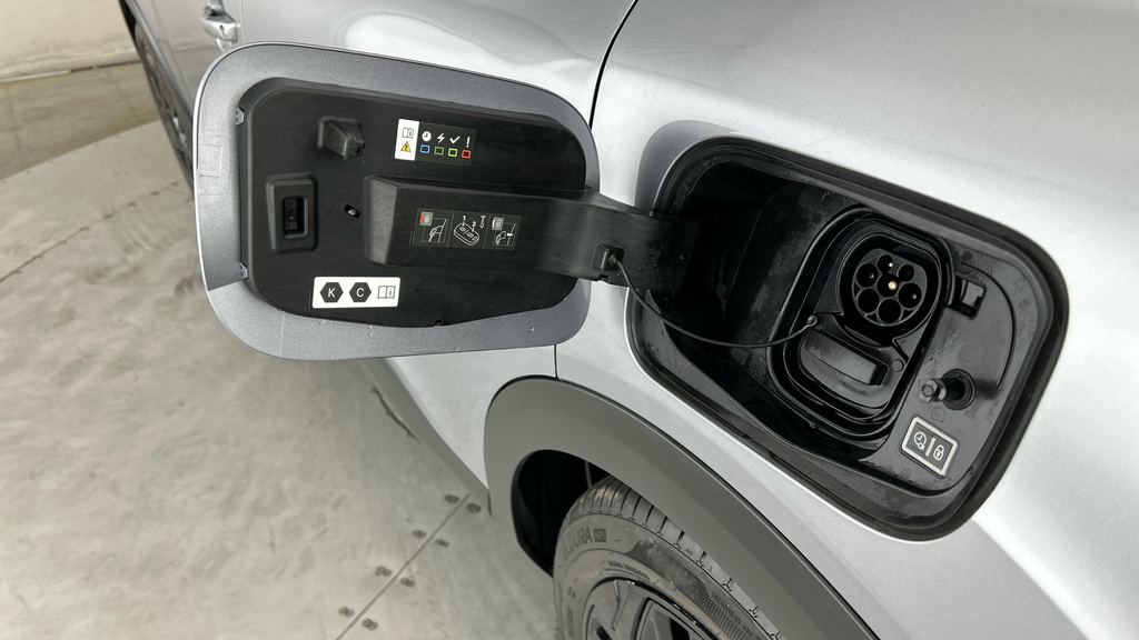 Citroen e-C4 50Kwh Shine Plus 7.4Kw Charger #28