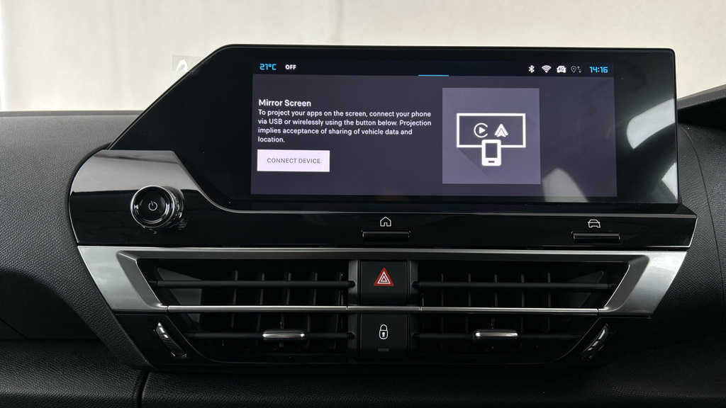 Citroen e-C4 50Kwh Shine Plus 7.4Kw Charger #17