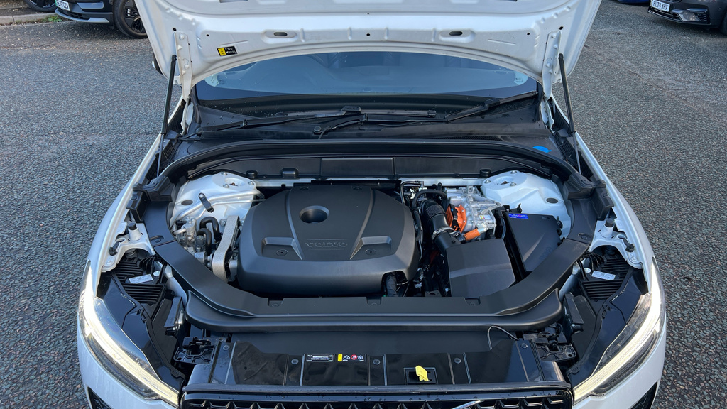 Volvo XC60 2.0 B4p Plus Dark Geartronic Black #17