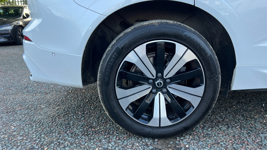 Volvo XC60 2.0 B4p Plus Dark Geartronic Black #19