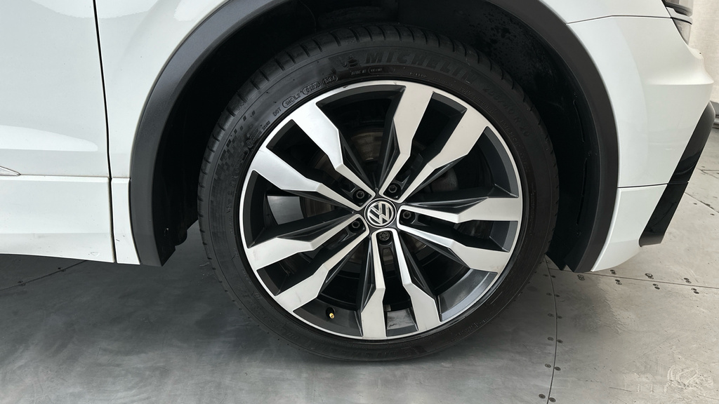 Volkswagen Tiguan Se Navigation White #28