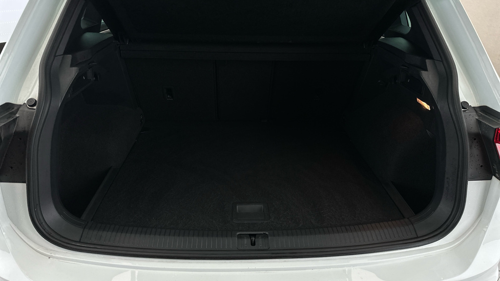 Volkswagen Tiguan Se Navigation White #23