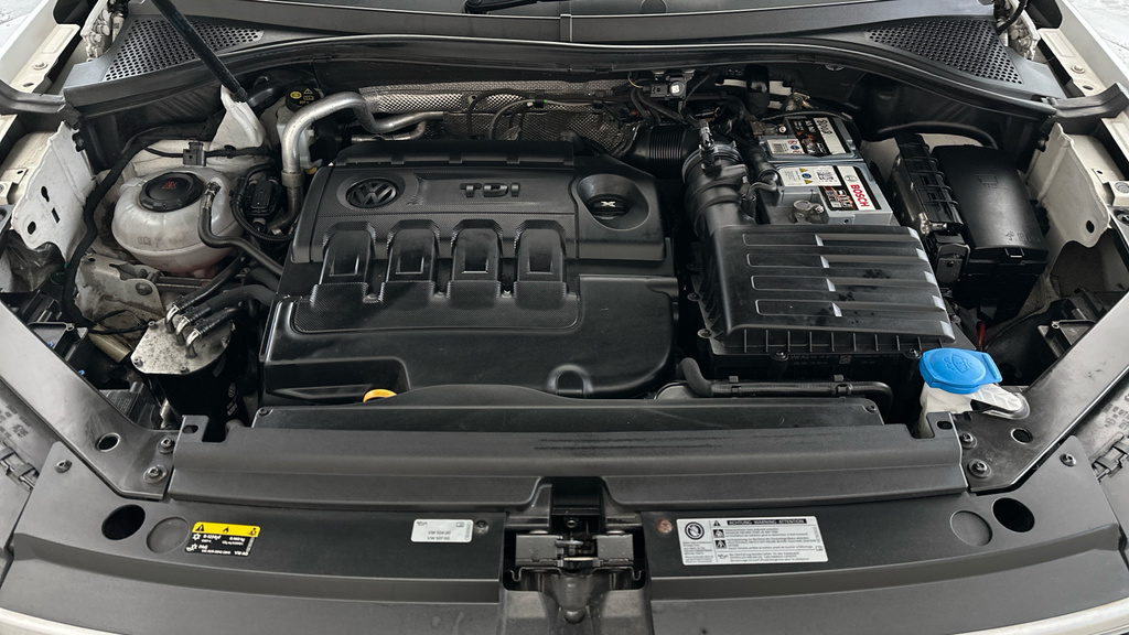 Volkswagen Tiguan Se Navigation White #24