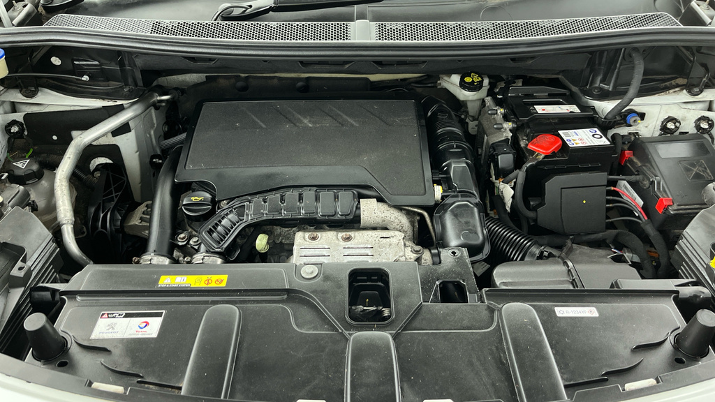 Peugeot 3008 Allure Black #24