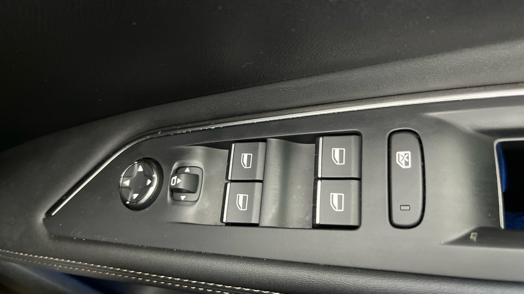 Peugeot 3008 Allure Black #11