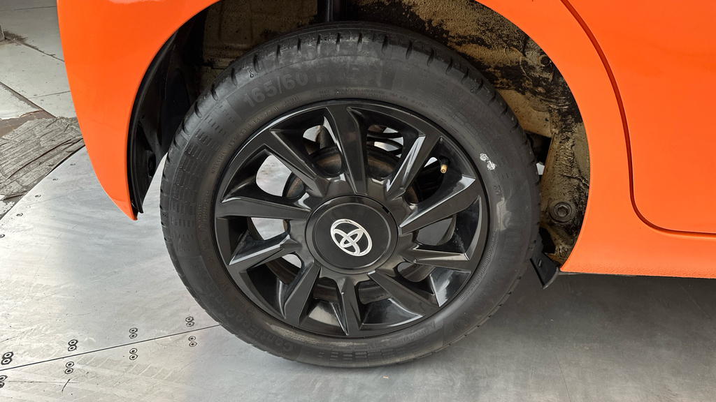 Toyota Aygo X X-play Black #23