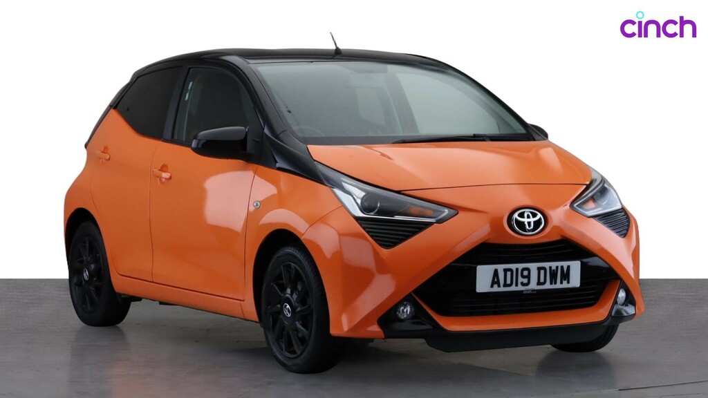 Toyota Aygo X X-play Black #1
