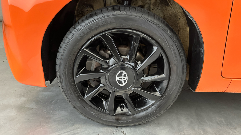 Toyota Aygo X X-play Black #21