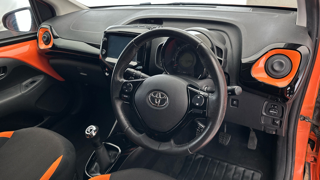 Toyota Aygo X X-play Black #9