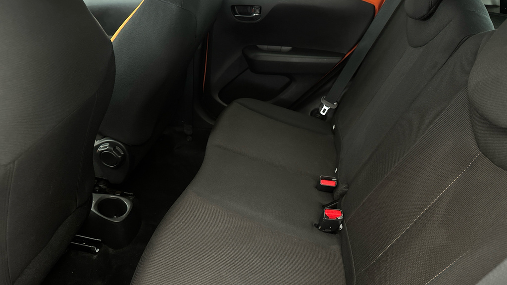 Toyota Aygo X X-play Black #18