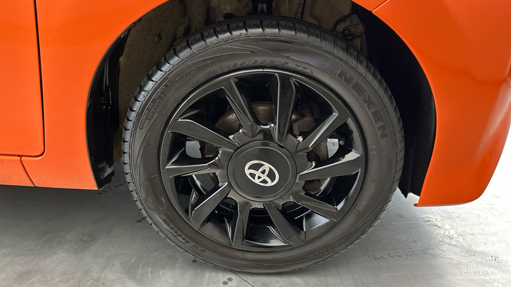 Toyota Aygo X X-play Black #24